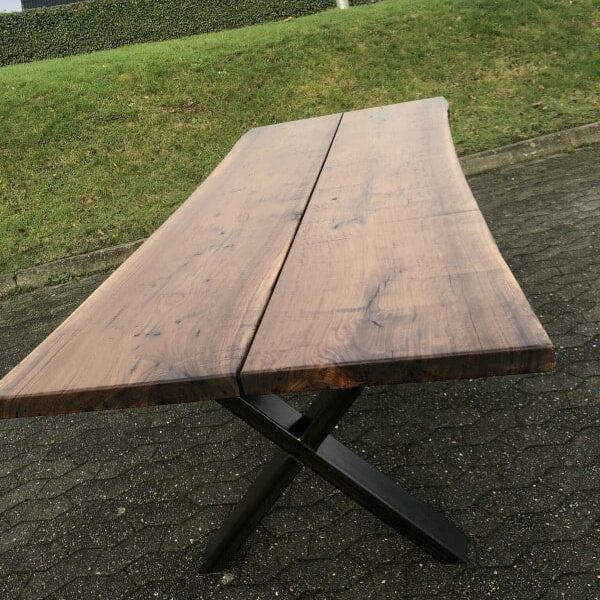 Plankebord Amerikansk Valnød 270x98-110 (Solgt)