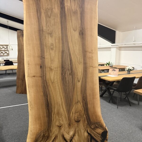 Plankebord i valnød